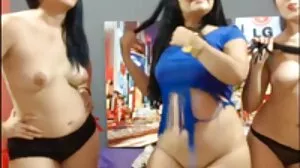 La belle-fille Lacy et sa meilleure amie jettent un coup d'œil femme mature tu kif sur papa Charles!
