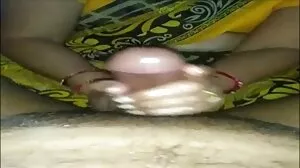 Russian Institute : Trio de lesbiennes autour femme mature se masturbe de la piscine sur PornHD