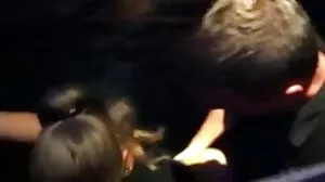 Jordi femmes mûres nues envahit la vie privée et la chatte de Yoga Mum