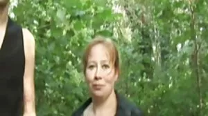 Bully Stepma de 2 semaines femmes mures francaises arrache la copine de Stepson!