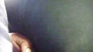 Une fille russe en bas gicle tout en femme mature et cougar se faisant percer le cul