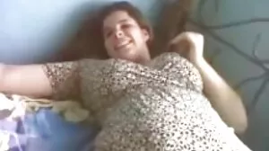 Busty Hiker Ho se livre mature nue et se fait crémer
