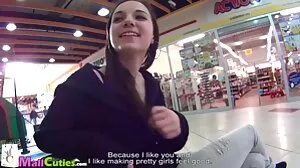 BRAZZERS: College Bestie Nadia White surprise en train de femme mure perfect tricher sur PornHD