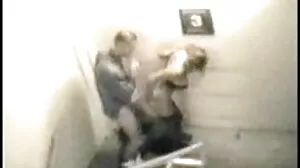 BangBros: La nympho femmes mures allemandes au gros cul Blondie Fesser claquée en public sur PornHD