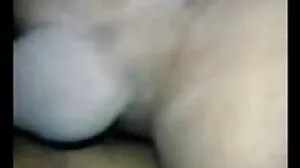 Abigail s'excite devant la femme mature ronde bite d'un black