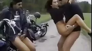 Baise en POV avec une ado latina femme mure avale sexy