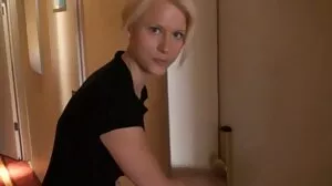 BJ RAW Skylar Vox obtient une séance femme tres mature d'entraînement de la bouche