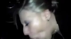 Gros femme mure ronde nue culs succulents huileux et pétillants