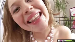 TushyRaw: La mignonne femme mature cougar blonde Haley obtient son cul parfait grand ouvert sur PornHD